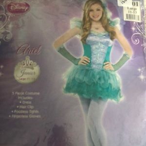 - Ariel , JUNIOR LARGE 11-14